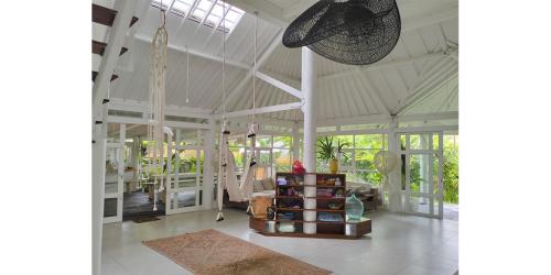 bamboo-livingroom