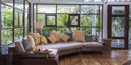 bamboo-resized_0022_living_4