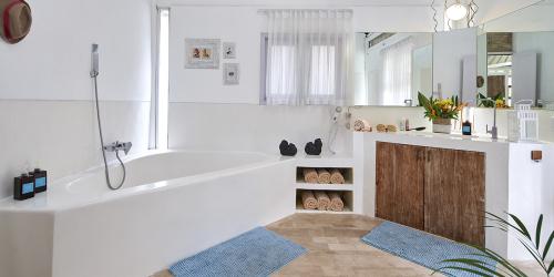 bamboo-resized_0026_common_bath